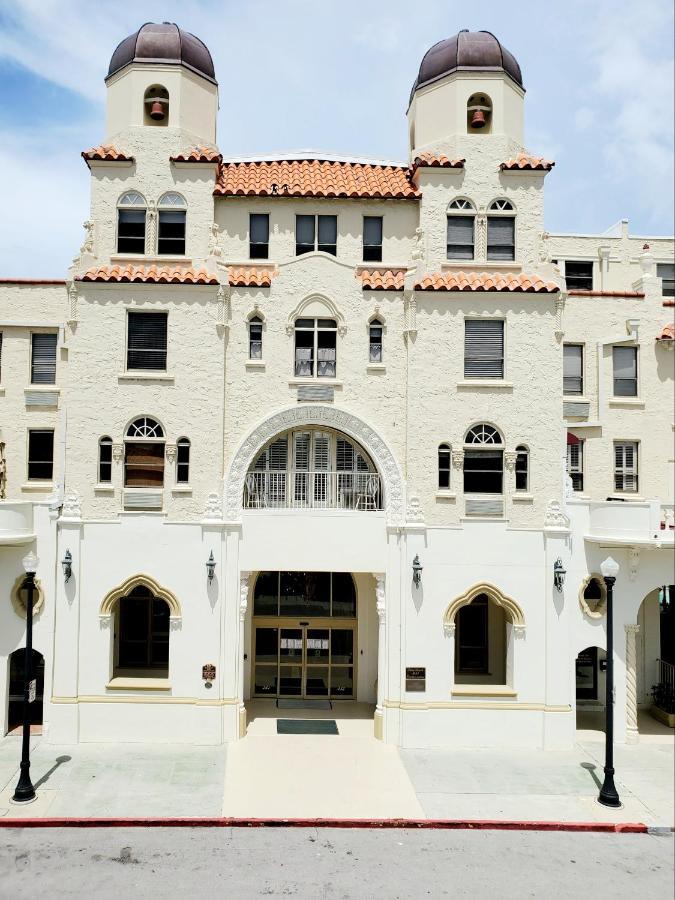 Romantic Studio In The Heart Of Palm Beach - Free Valet Service Esterno foto